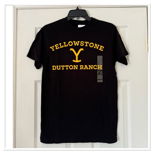 Yellowstone Dutton Ranch Black Graphic T-Shirt - Picture 1 of 4